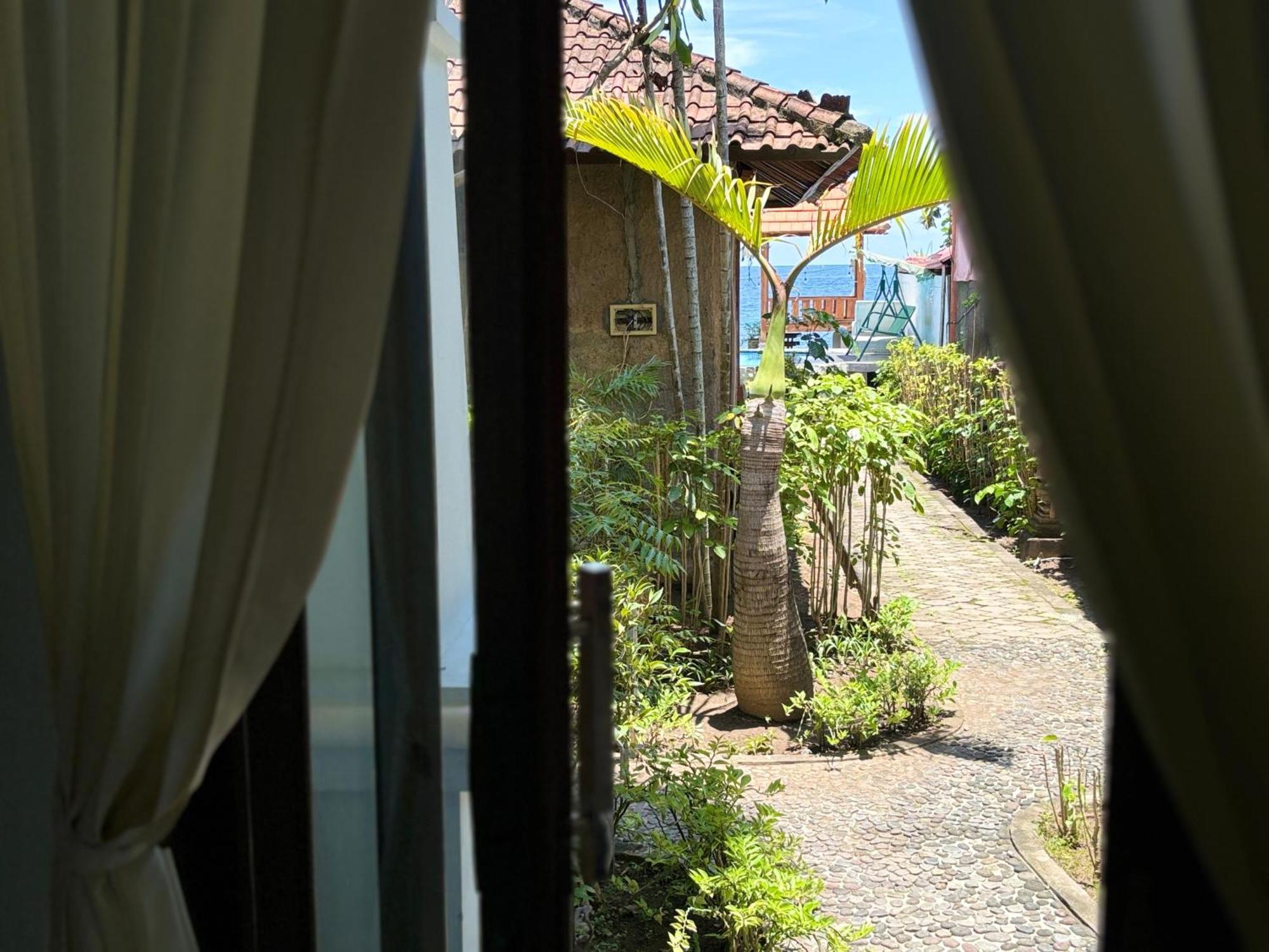 Bahari Beach Amed Exteriör bild